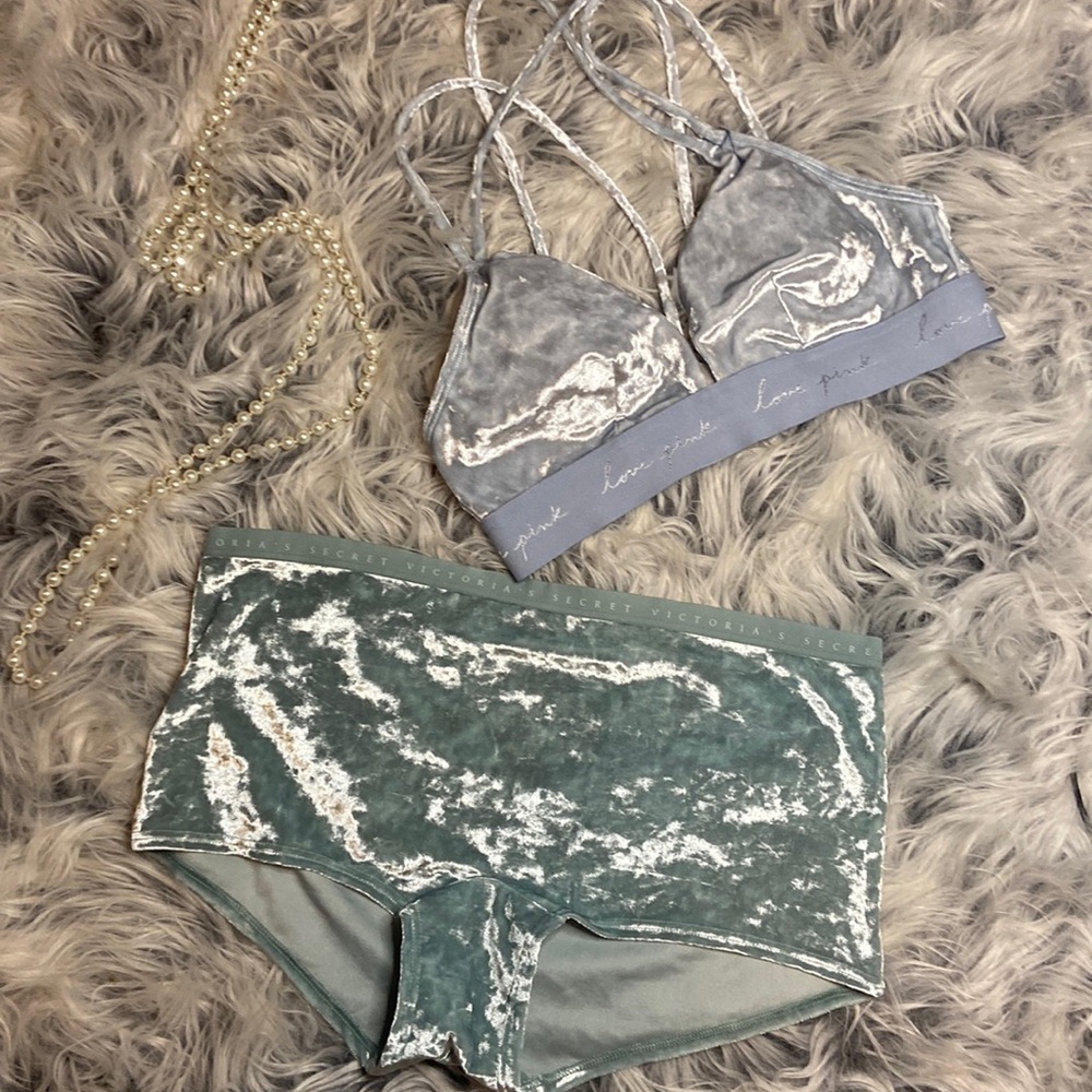 NWOT Super soft blue & teal velvet Victoria’s Secret PINK bra & matching panty